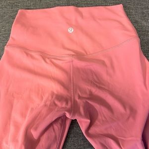 lululemon 25” align crops size 6